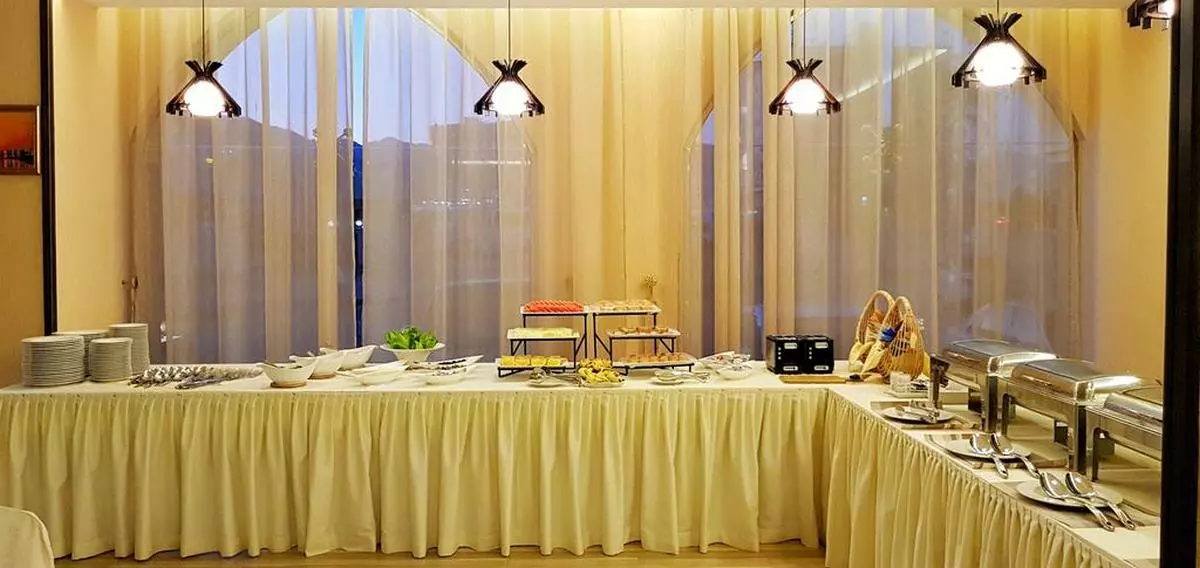 muscat plaza hotel foods (Copy).jpg